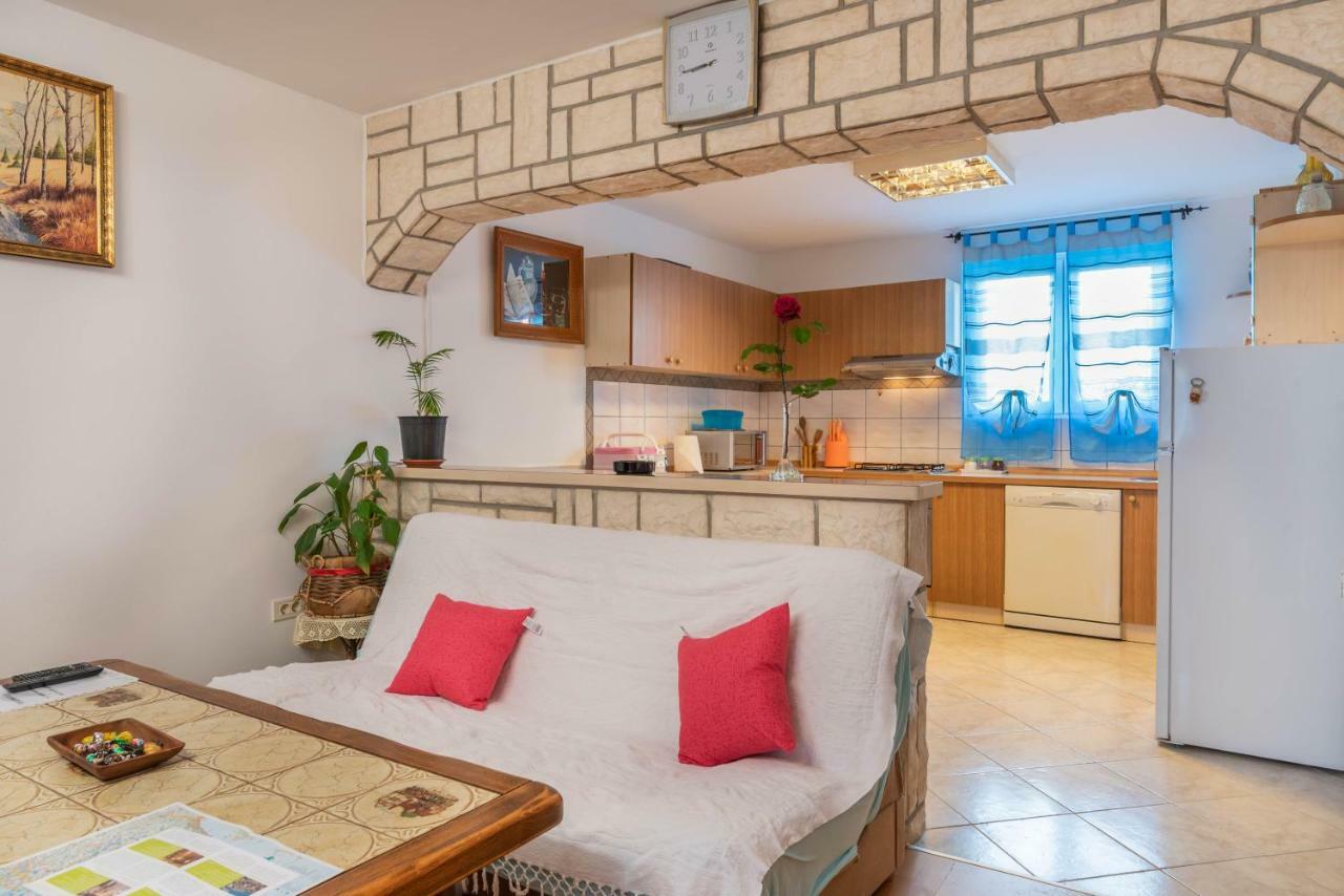 Nostress Apartment Pula Zewnętrze zdjęcie