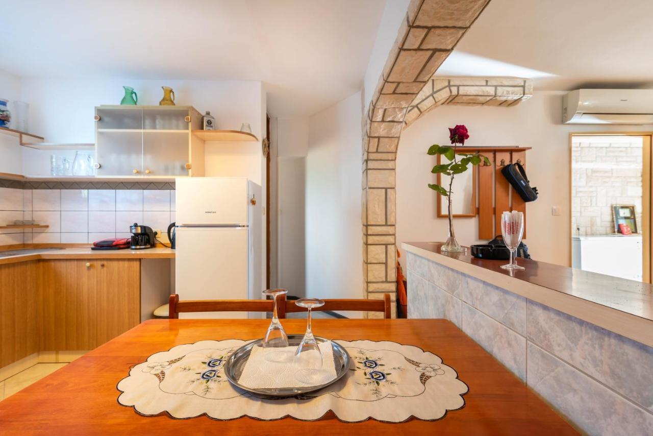 Nostress Apartment Pula Zewnętrze zdjęcie